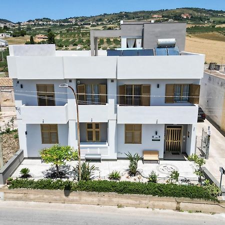 B&B Profumi Di Sicilia Valderice Bagian luar foto