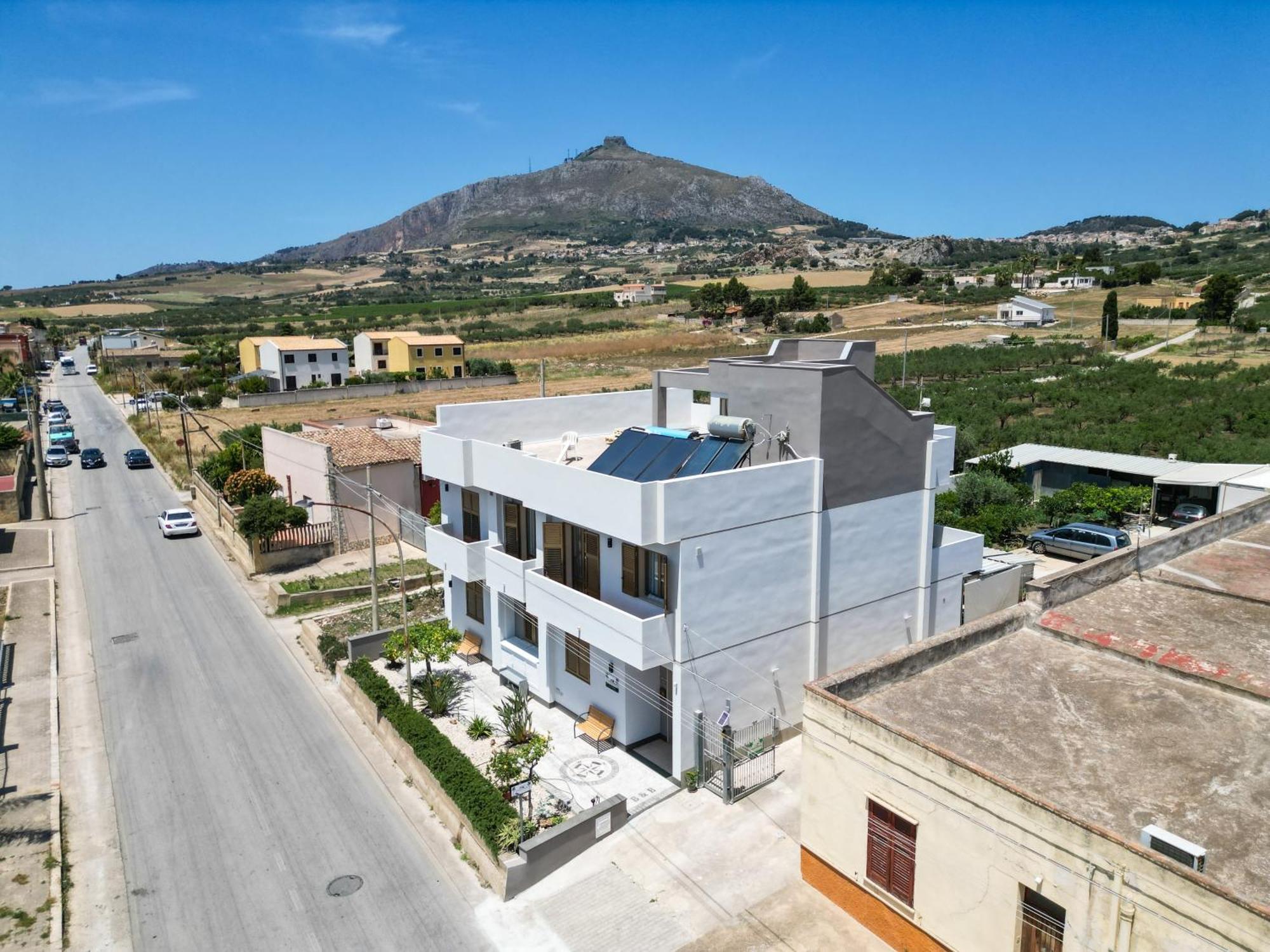 B&B Profumi Di Sicilia Valderice Bagian luar foto