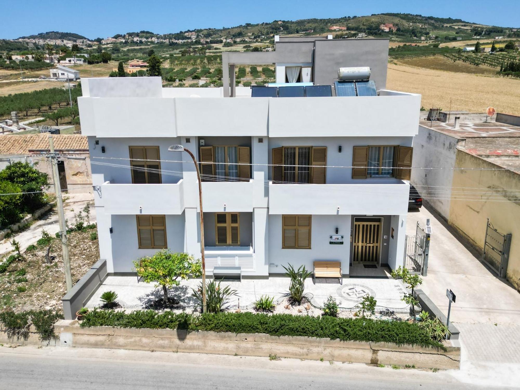 B&B Profumi Di Sicilia Valderice Bagian luar foto